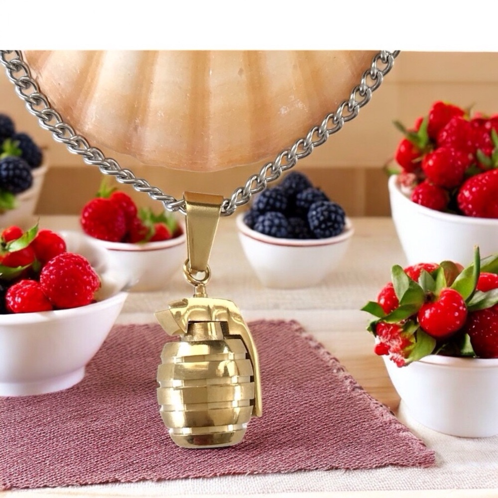 🆕 3D Grenade Pendant Necklace Stainless Steel